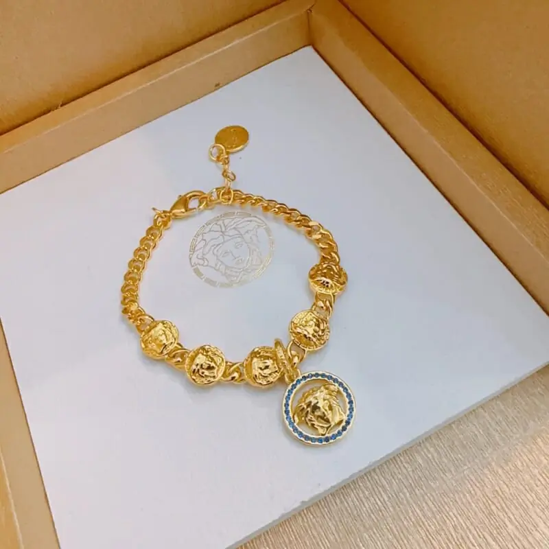 versace bracelets s_12350062